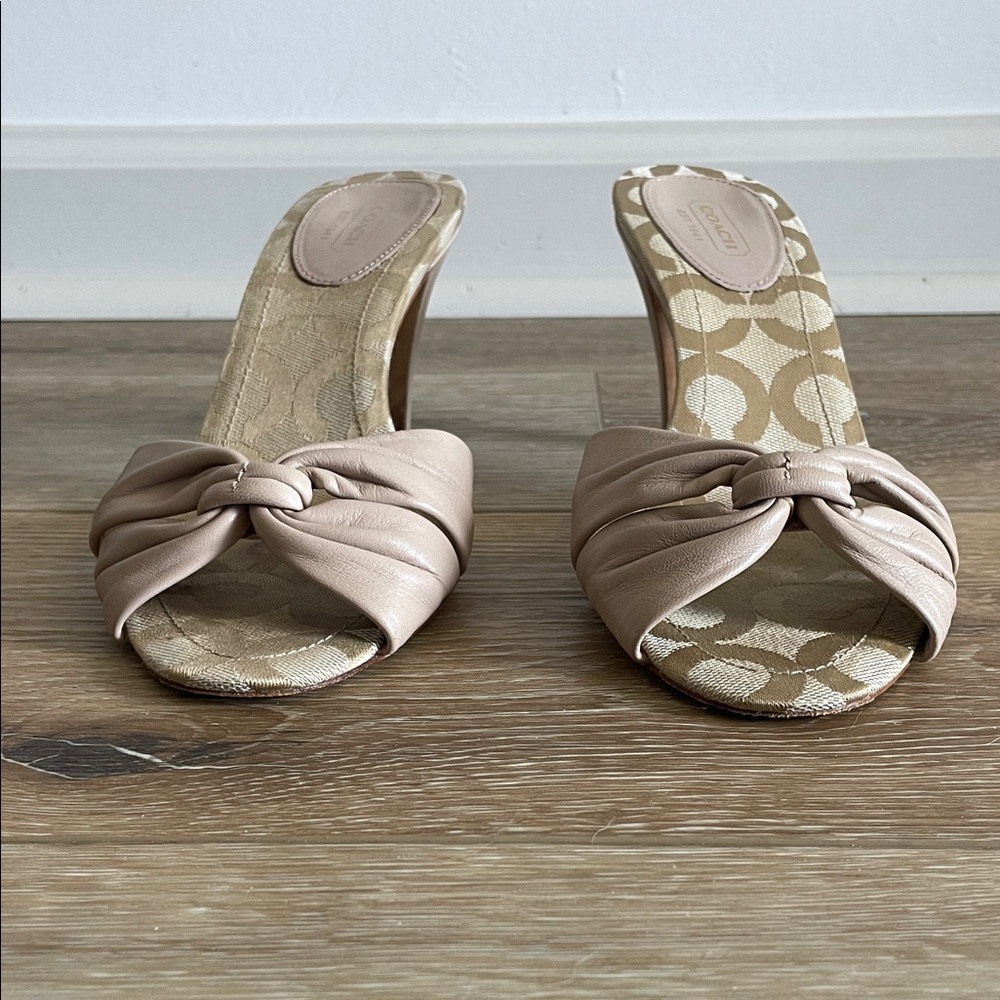Coach Knot Leather Slide Mules 8B - Picture 2 of 12